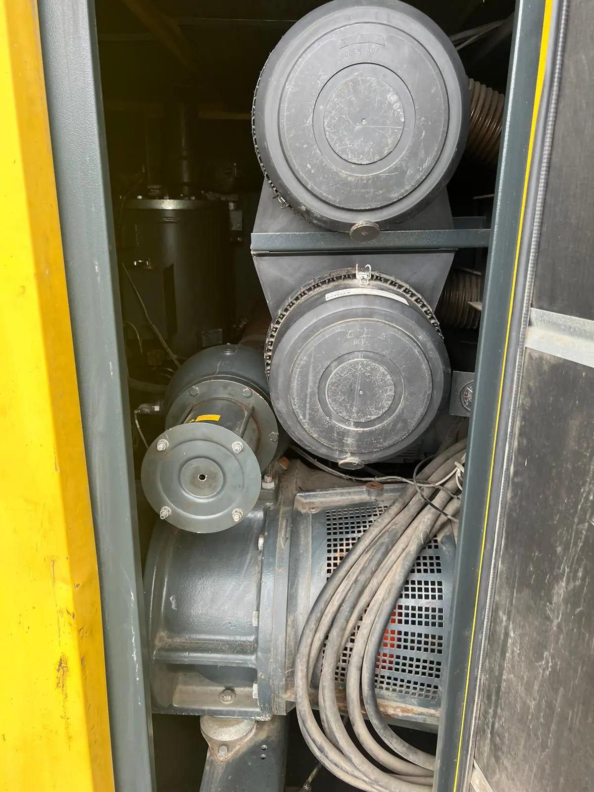 Used HPC ESD441 250 kW 1275 CFM 10 Bar Screw Air Compressor - airlinkcompressors.com