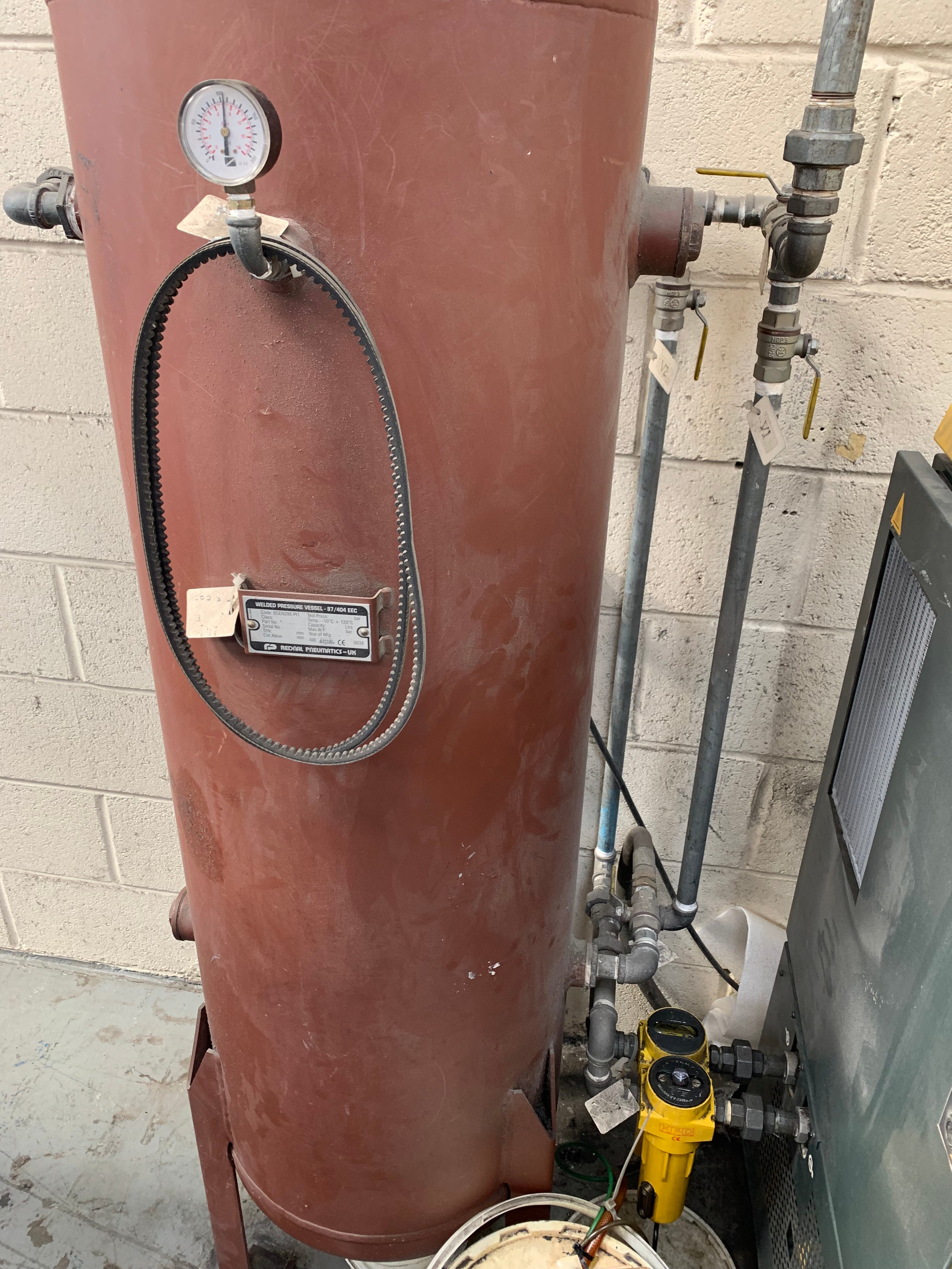 Used HPC Airtower 11 Screw Air Compressor, Dryer & Tank - 40 CFM, 8 Bar, 7.5kW - airlinkcompressors.com