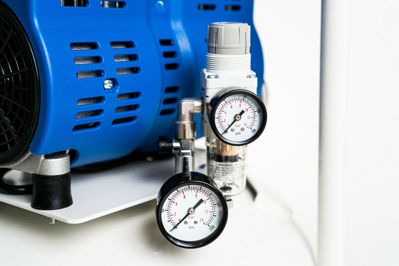 Bambi PT24 Oil Free Silenced Air Compressor 4.5 CFM, 8 Bar, 24L - PT24 Dental - airlinkcompressors.com